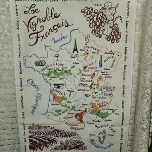 Le Vignoble Français Decorative Towel - Multicolor